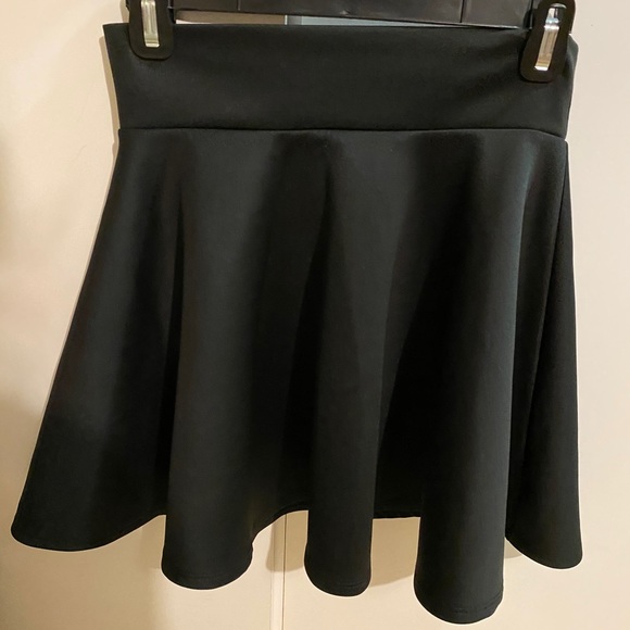 Black Skater Skirt - Picture 2 of 3